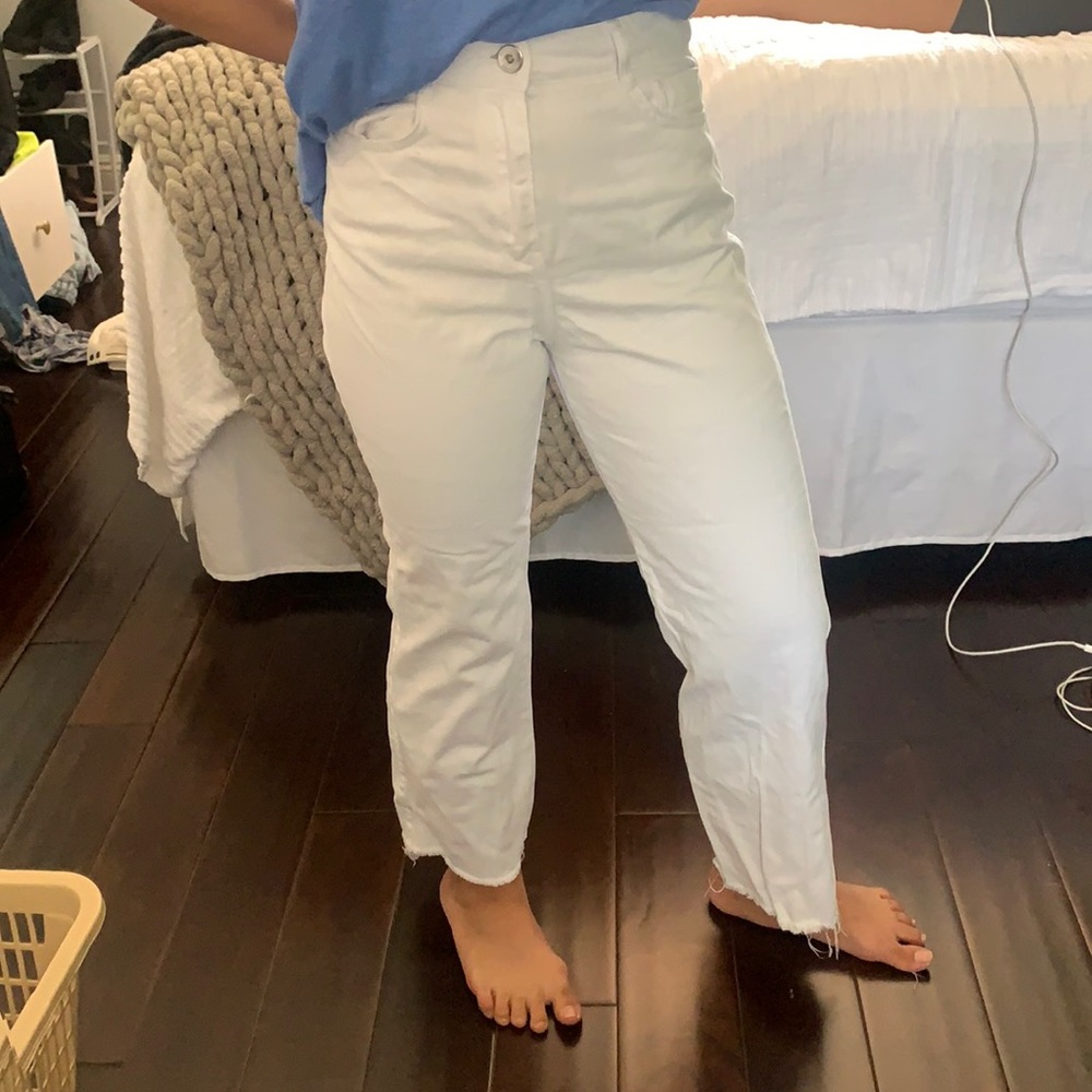 ZARA white jeans. Size 24